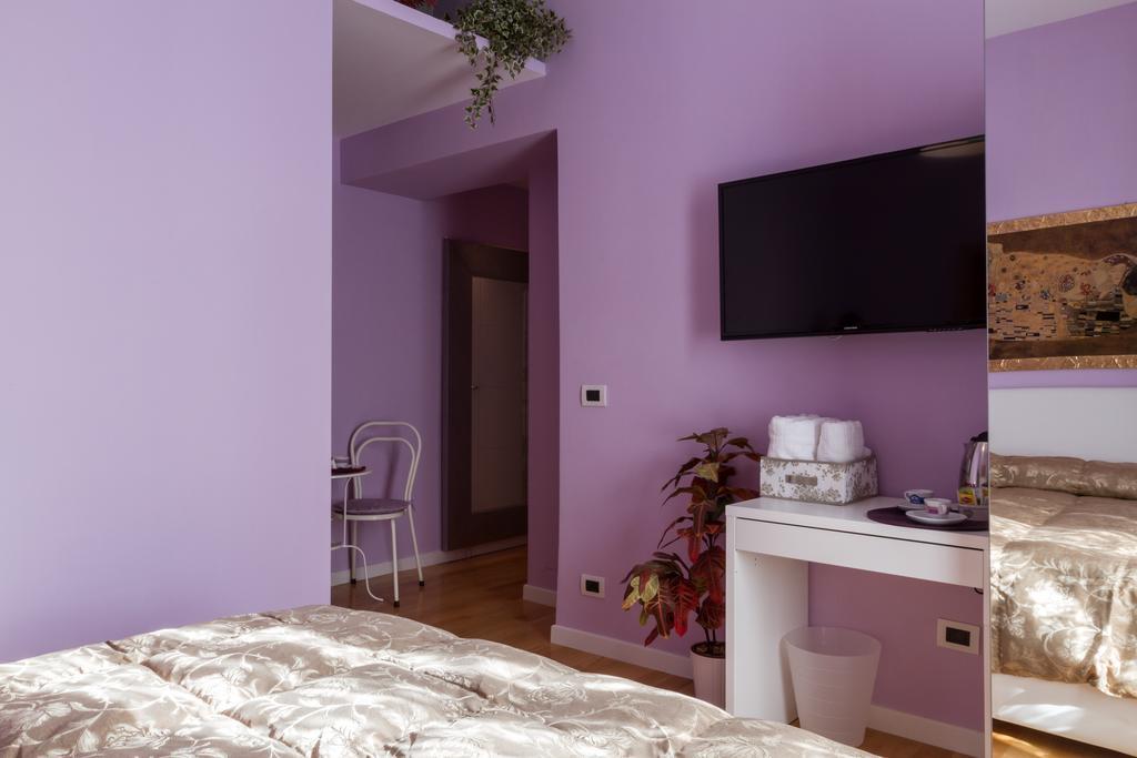 Отель Bevilacqua Bed Roma Santa Croce Номер фото