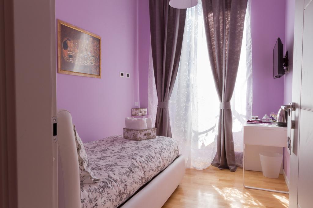Отель Bevilacqua Bed Roma Santa Croce Номер фото