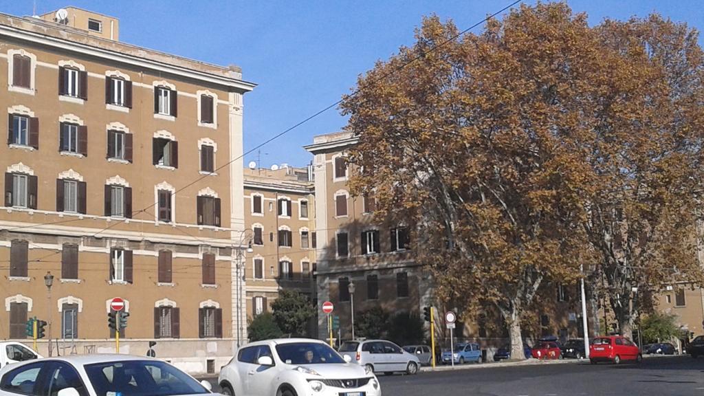 Отель Bevilacqua Bed Roma Santa Croce Экстерьер фото